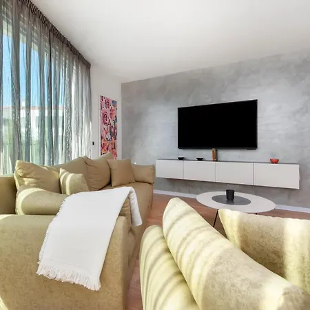 The Grand Apartment Rovinj Exterior photo